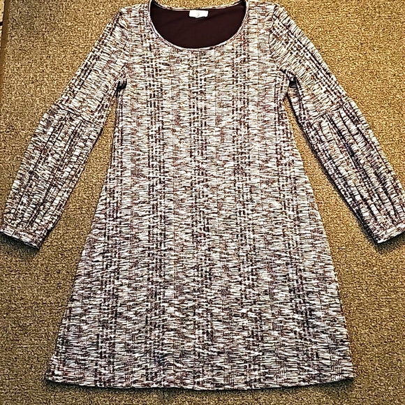 Dress - Picture 4 of 16